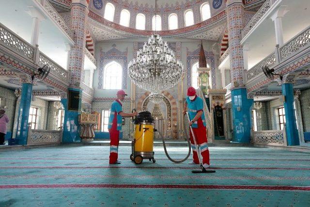 Gaziosmanpaşa Camileri Ramazan’a Hazırlanıyor