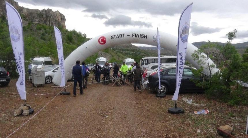 Sağlıklı Yaşam İ&ccedil;in Pedal &Ccedil;evirdiler