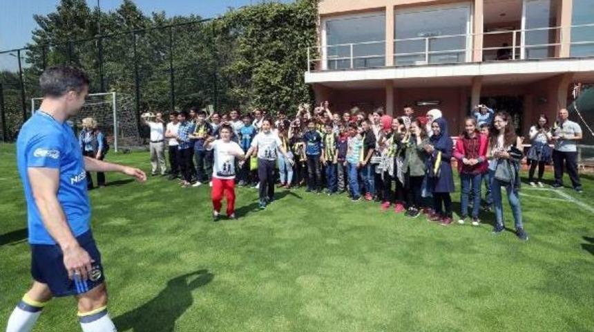 Fenerbah&ccedil;e, Trabzonspor Ma&ccedil;ına Hazırlanıyor