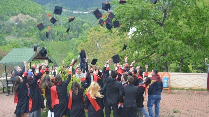 K&uuml;re Myo&rsquo;nda Mezuniyet T&ouml;reni D&uuml;zenlendi