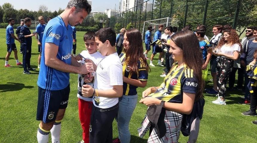 Fenerbah&ccedil;e&rsquo;de Trabzonspor Ma&ccedil;ı Hazırlıkları S&uuml;rd&uuml;