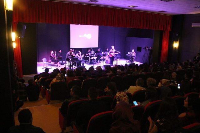 Kaymakam Orkestra Kurup Halk Konseri Verdi