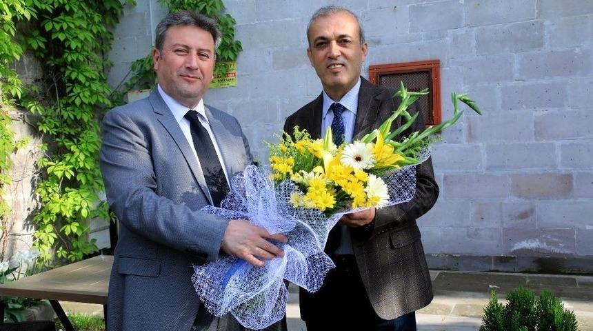 Başkan Palancıoğlu&rsquo;ndan Bilime Y&ouml;n Veren İki Bilim Adamına Tebrik