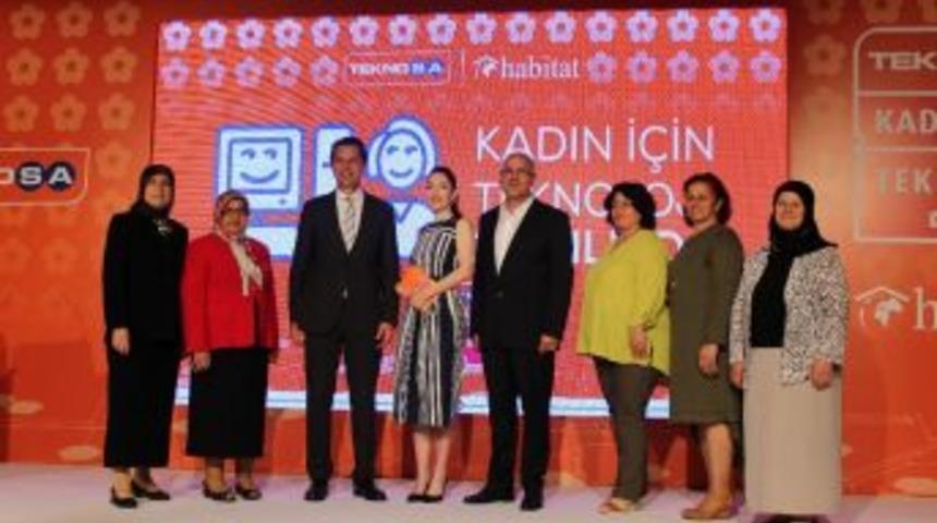 Teknosa, 2023&rsquo;e Kadar 25 Bin Kadını Teknoloji Okur-yazarı Yapacak