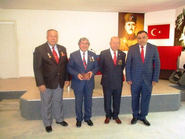 Türkiye - Azerbaycan Dev Kardeşlik Ve Candaşlık Projesi Kapsamında Prof. Dr. İbrahim Öztek’e İki Madalya