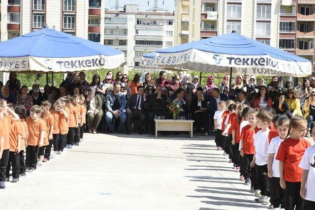 Kendileri Küçük Ama Yürekleri Kocaman