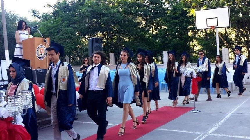 S&ouml;ke Cumhuriyet Anadolu Lisesi 10. D&ouml;nem Mezunlarını Uğurladı