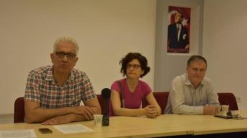 İzmir Tabip Odası; Ildırı K&ouml;rfezi'nde Karaya Oturan Geminin Zararlarını Halk Sağlığı Uzmanları Incelesin