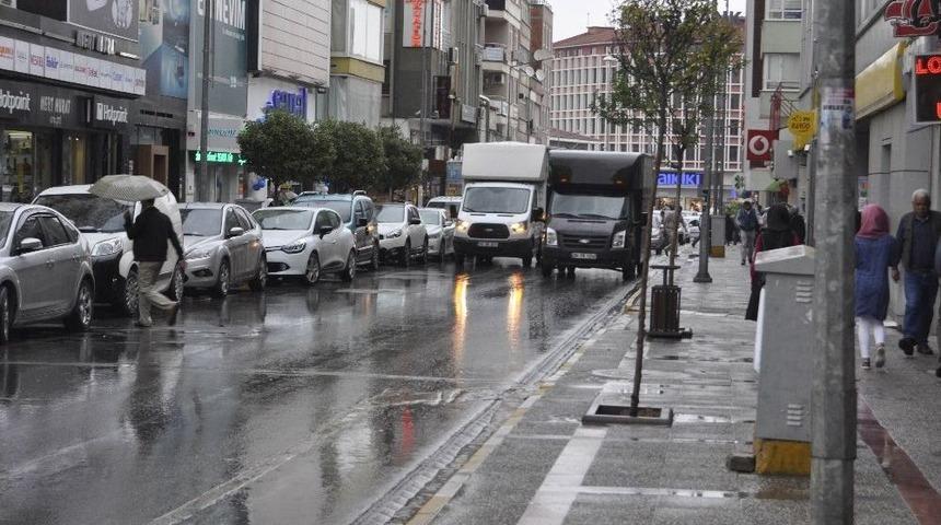 Balıkesir&rsquo;de Sağanak Yağış