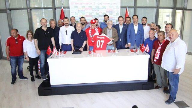 Görme Engelli Ömer, Antalyaspor Üyesi Oldu