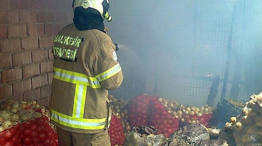 Patates Deposunda Korkutan Yangın