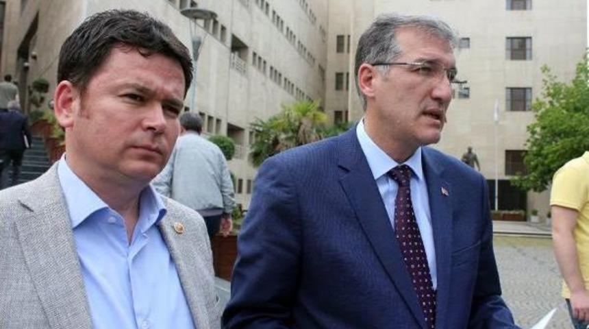 Chp'li Milletvekilleri Atat&uuml;rk'e Hakaret Edenler I&ccedil;in Su&ccedil; Duyurusu Yaptı