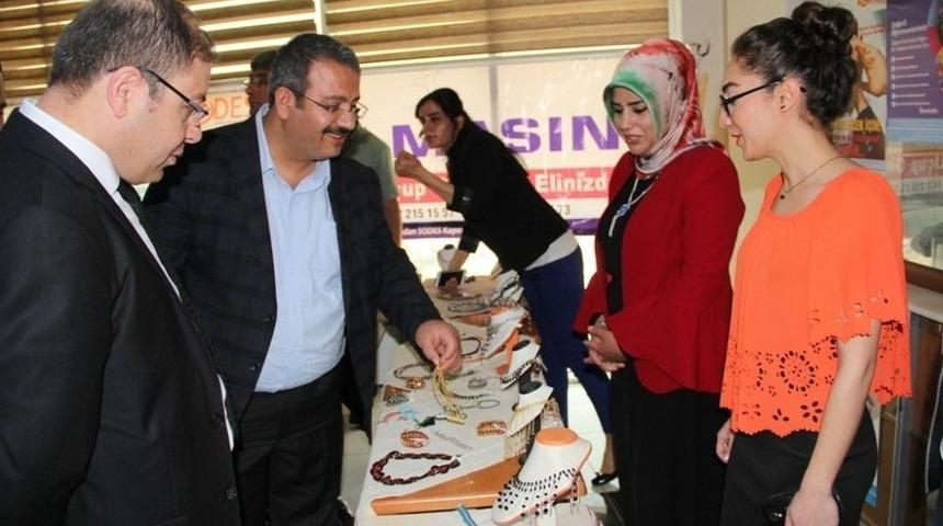 &lsquo;hayatlar Solmasın&rsquo; Ekibinden Karma Sergi