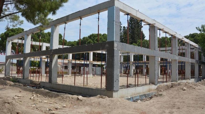 Yeşilk&ouml;y &Ccedil;ok Ama&ccedil;lı Salon Hızla Y&uuml;kseliyor