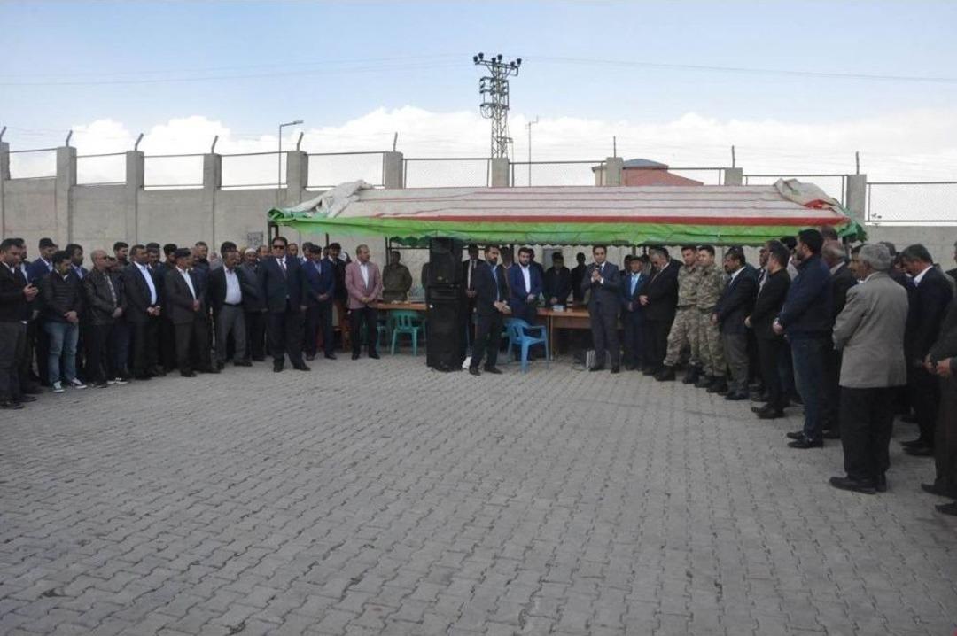 &Ccedil;aldıran&rsquo;da Şehitler İ&ccedil;in Mevlit Okutuldu