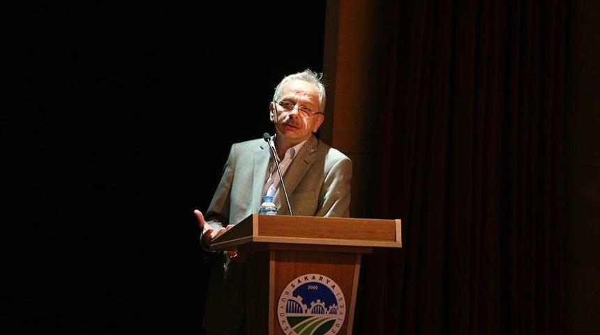 ‘dini Ve Siyasi Bir Ramazan Geleneği: Mahya’ İsimli Konferans Akm’de Düzenlendi