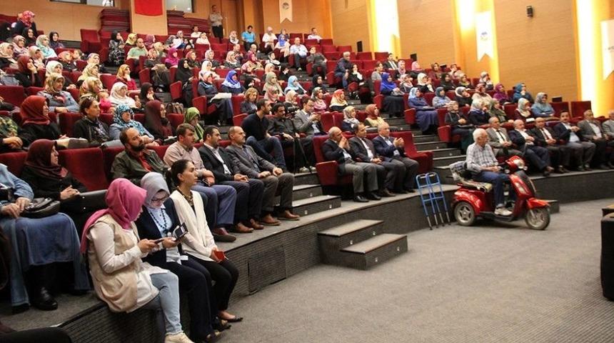 Kadın Gelişim Akademisinde Eğitimler Devam Ediyor