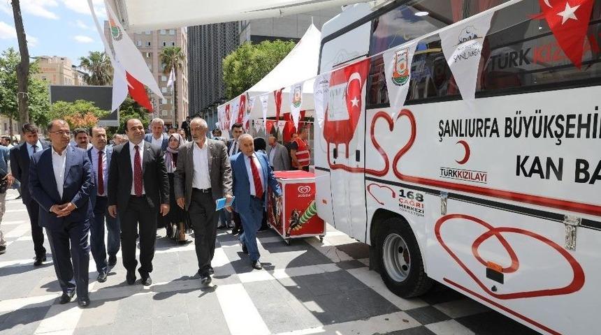 B&uuml;y&uuml;kşehir T&uuml;rk Kızılayı&rsquo;na Kan Toplama Aracı Hibe Etti