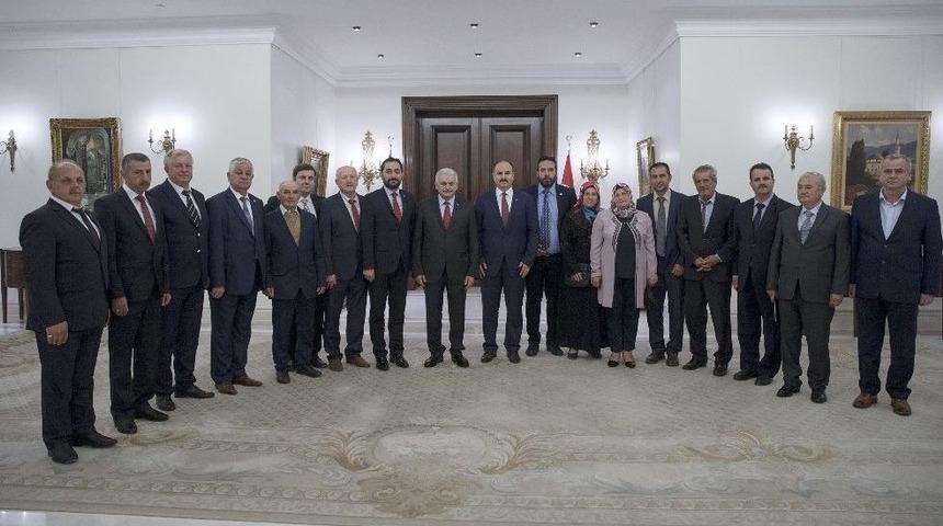 Başbakan Yıldırım, &Ccedil;atalca Ve Silivri&rsquo;den Gelen K&ouml;y Muhtarlarını Kabul Etti