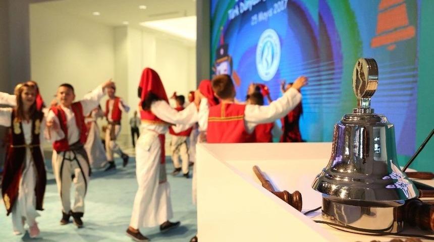 Borsa&rsquo;da Gongu T&uuml;rk D&uuml;nyası &Ccedil;ocukları &Ccedil;aldı