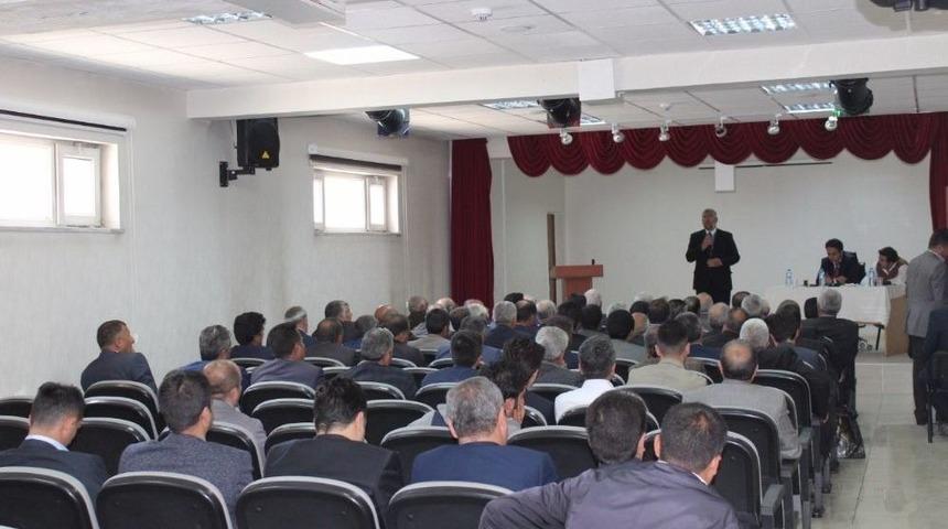 &Ccedil;aldıran&rsquo;da Muhtarlarla İstişare Toplantısı