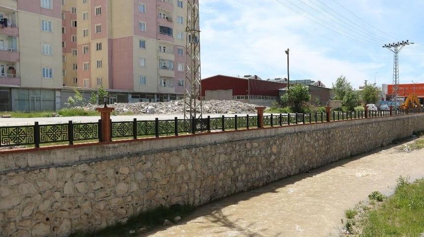 Akk&ouml;pr&uuml; Deresi &Ccedil;evresinde Kamulaştırma &Ccedil;alışması