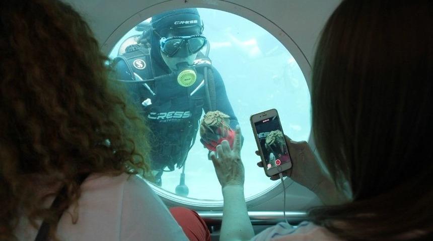 Sanat&ccedil;ıların Denizaltı Keyfi