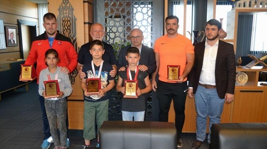 Minik G&uuml;reş&ccedil;ilerden B&uuml;y&uuml;k Başarı