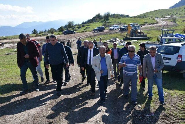 Vali Aktaş, Kayak Tesisindeki Çalışmaları Yerinde İnceledi