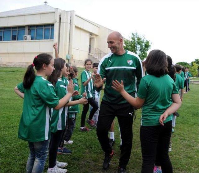 İnegöllü Miniklerden Bursaspor’A Destek