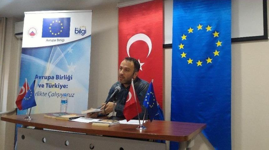 "t&uuml;rkiye Edebiyatı&rsquo;nda Avrupa" Konuşuldu