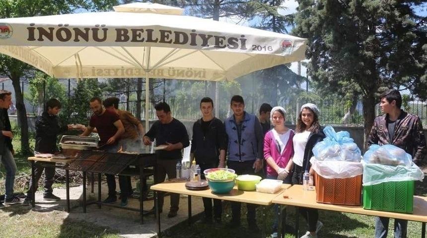 İn&ouml;n&uuml;&rsquo;de 3&rsquo;nc&uuml; Geleneksel Gen&ccedil;lik Ş&ouml;leni D&uuml;zenlendi