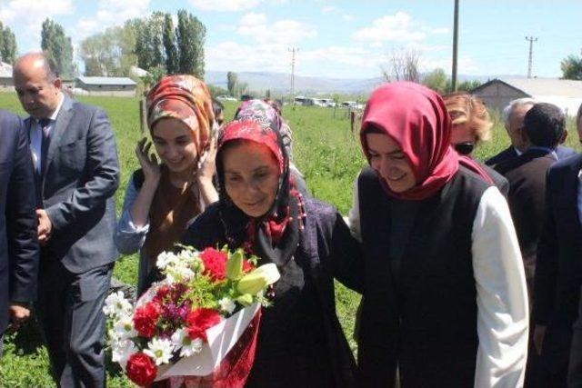 Bakan Kaya: Şehitlerimizin Emanetlerine Sahip Çıkmak Boynumuzun Borcu