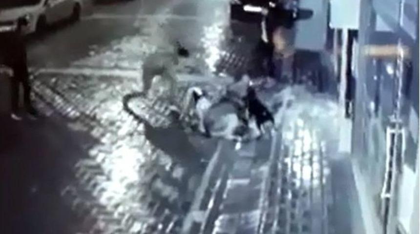 Manisa&rsquo;da K&ouml;peğe İşkence Yapan Şahıslar Yakalandı