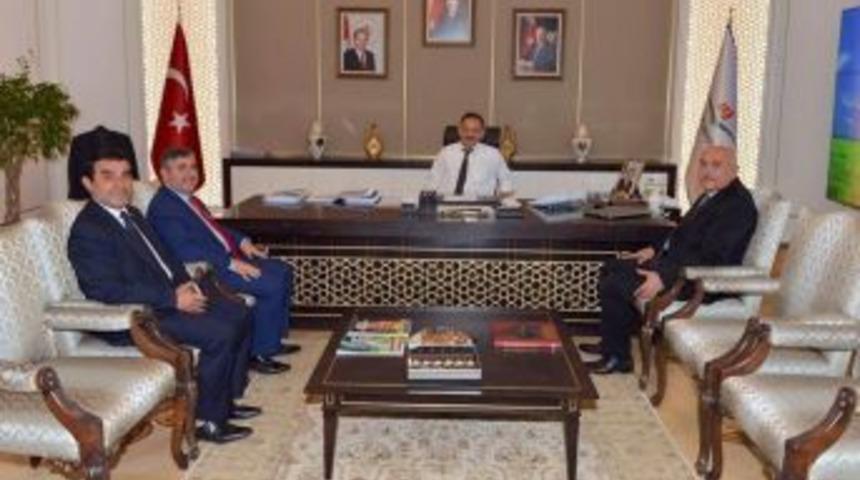 Vali İpek, Bakan Özhaseki İle Yatırımları Görüştü