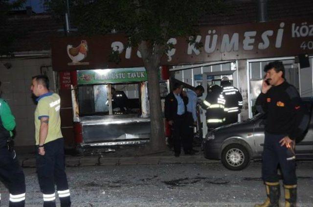 Eskişehir'de Tavukçu Dükkanında Patlama: 2 Yaralı