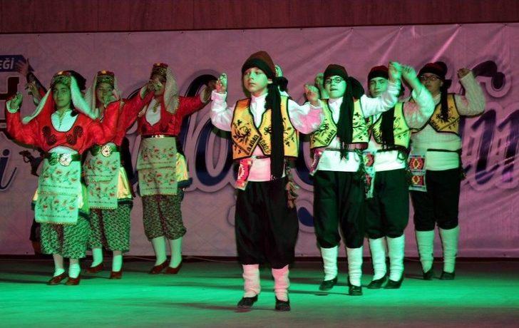 Salihli Halk Oyunları İle Şenlendi G4