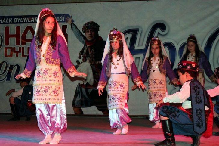Salihli Halk Oyunları İle Şenlendi G5