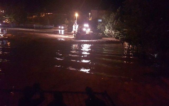 Başkent&rsquo;te Taşan Derenin Suları Hayatı Fel&ccedil; Etti 1