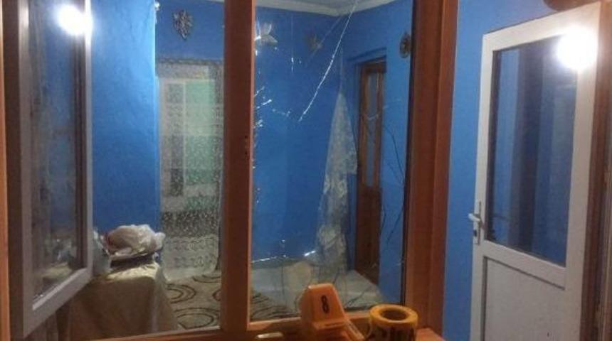 Pompalı T&uuml;fekle Girdiği Evde Katliam Yaptı: 3 &Ouml;l&uuml;