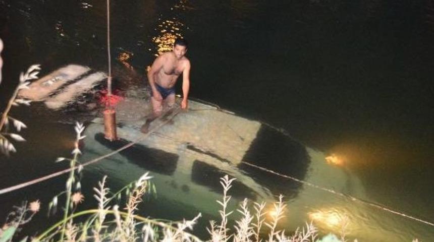 Ayrılmak Isteyen Kız Arkadaşının Aracını Sulama Kanalına Attı