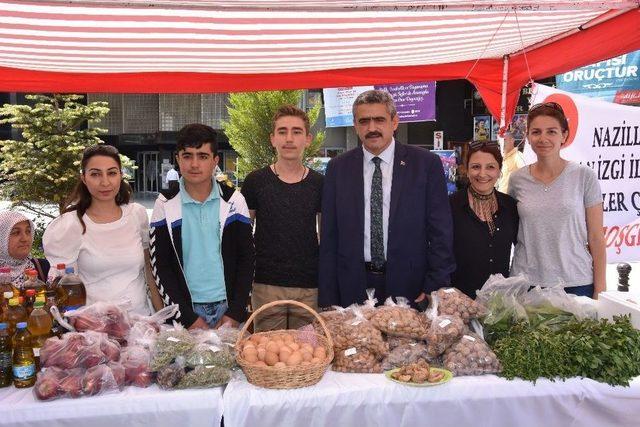 Başkan Alıcık, Köy Okulu Yararına Düzenlenen Kermese Destek Verdi