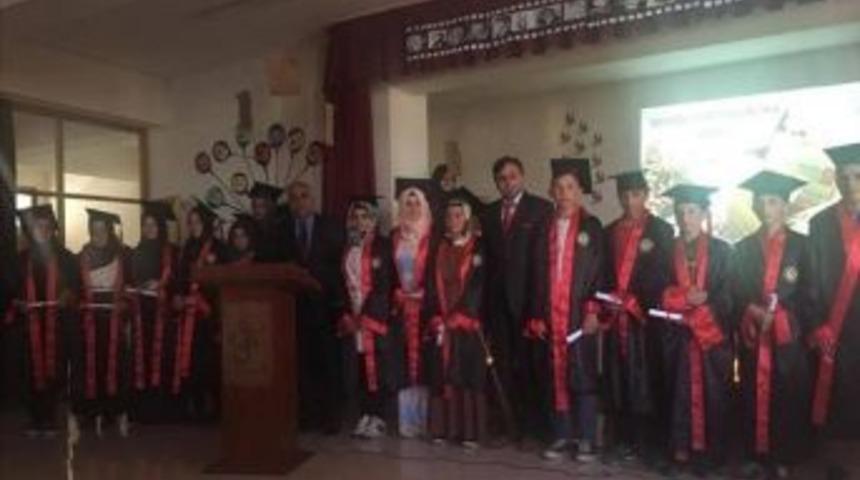 &Ccedil;ıldır İmam Hatip Lisesinde Mezuniyet Coşkusu