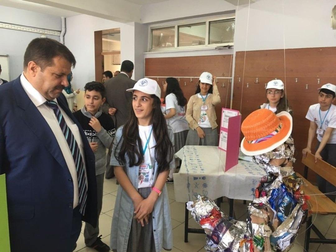 Ağrı&rsquo;da Ortaokul &Ouml;ğrencilerinden Bilim Fuarı