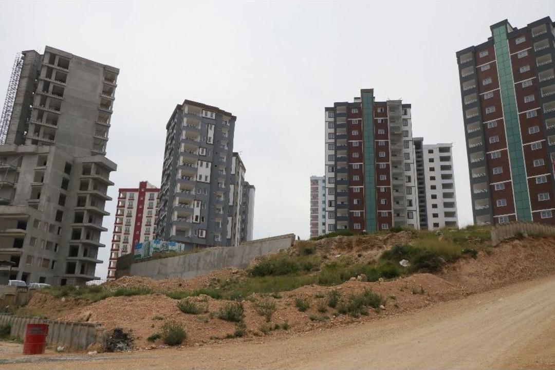 Sarı&ccedil;am&rsquo;da Altyapı &Ccedil;ıkmazı