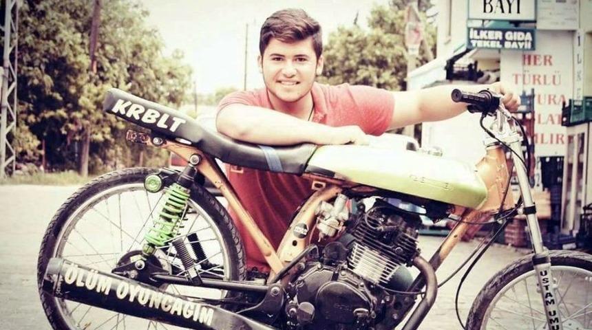 "&ouml;l&uuml;m Oyuncağım" Yazdığı Motosikletiyle Kazada &Ouml;ld&uuml;