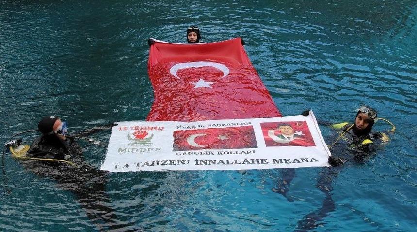 15 Temmuz Şehitleri Anısına G&ouml;kpınar G&ouml;l&uuml;&rsquo;ne T&uuml;pl&uuml; Dalış