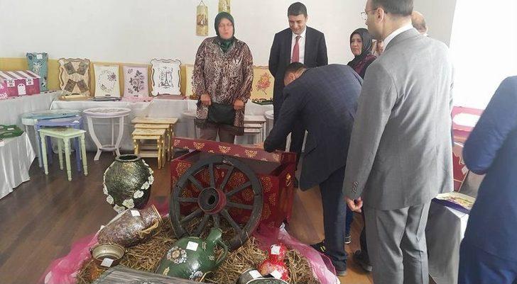 Akçakoca’da Ahşap Boyama Kursu Sergisi Açıldı G4