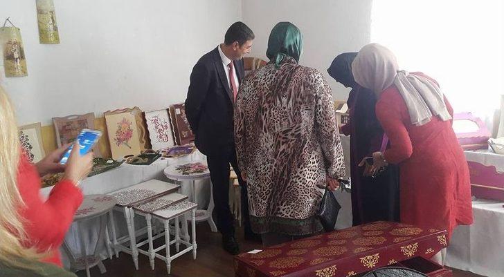 Akçakoca’da Ahşap Boyama Kursu Sergisi Açıldı G5