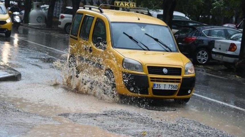 İzmir'e Sağanak Uyarısı